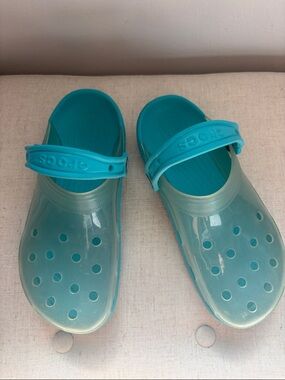 Crocs Classic Translucent Clogs Digital Aqua Teal; Sz: 7; EUC